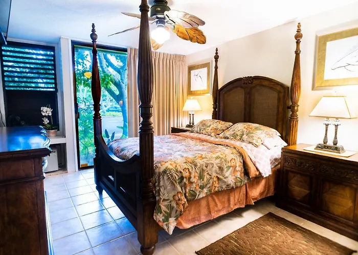 Elegant Turtle Bay Condo